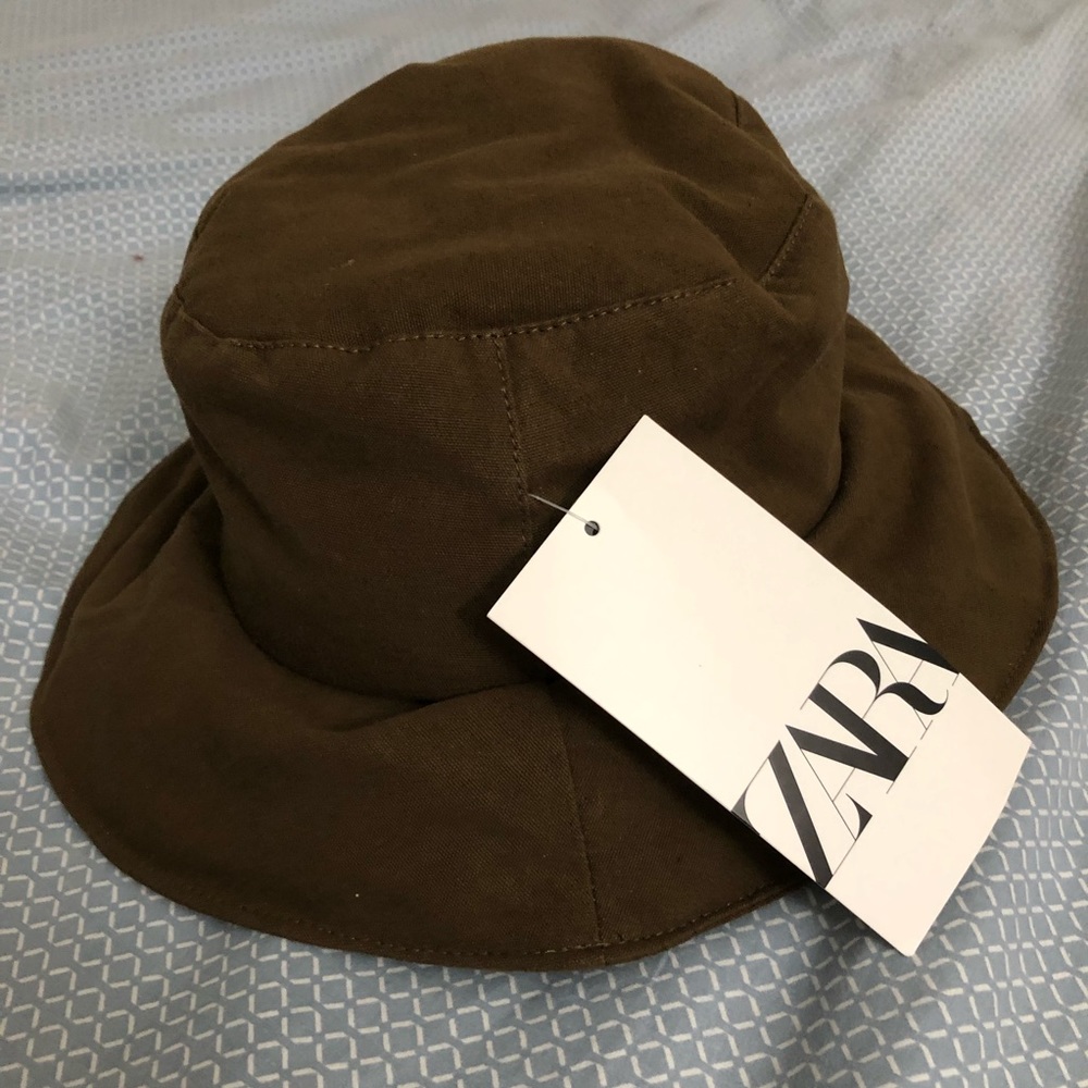 Zara bucket hat